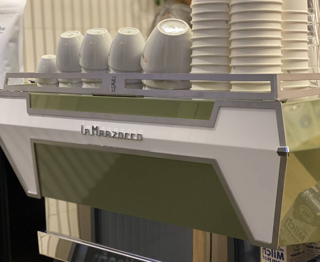 E6810FAB-62E2-49A8-8413-19EC5071D835